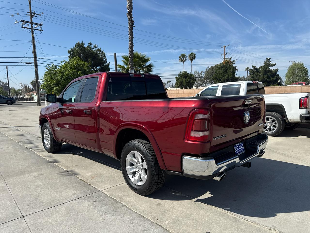 RAM 1500 Laramie 4x4 Quad Cab 6'4" Box 2020