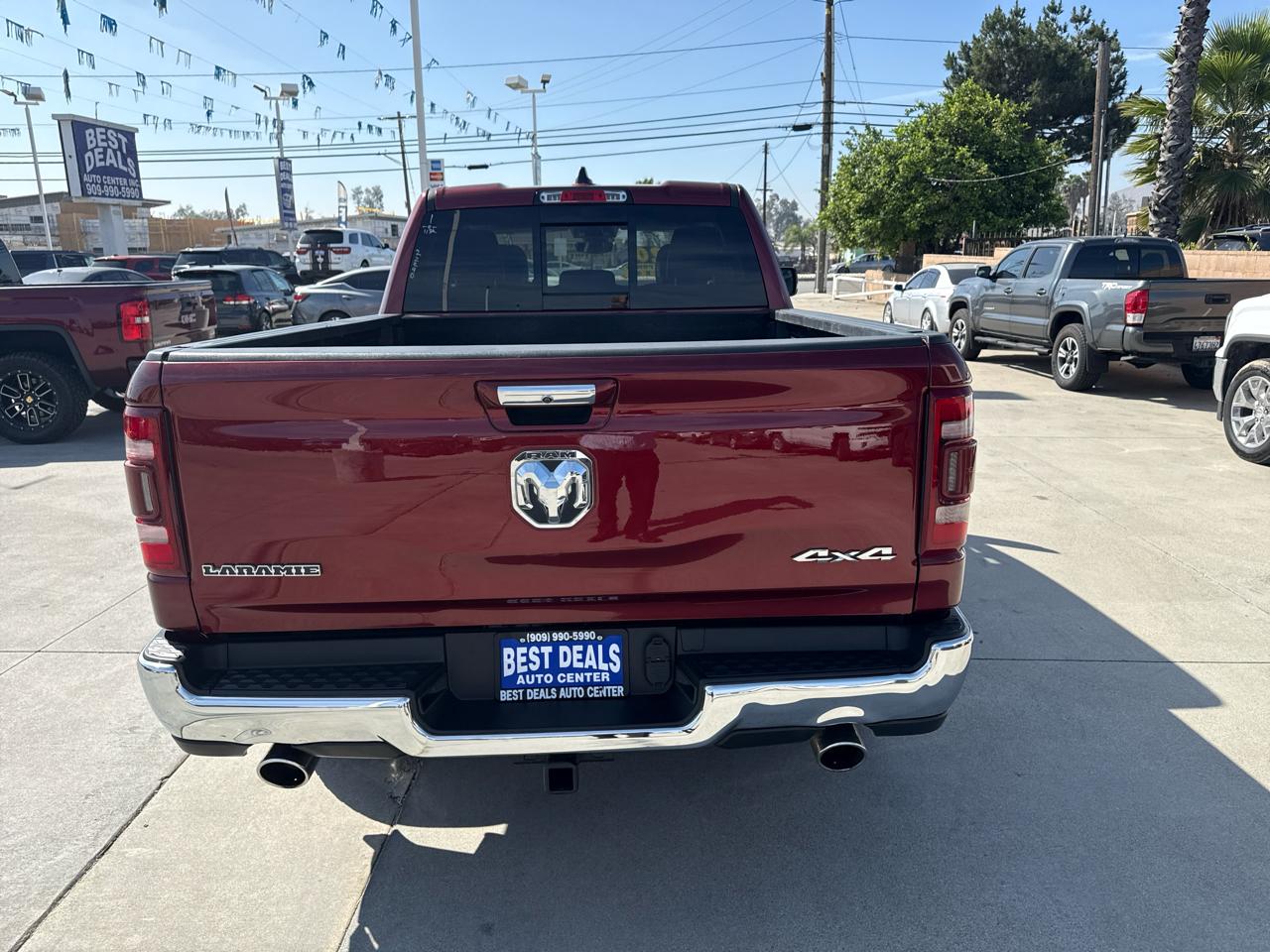 RAM 1500 Laramie 4x4 Quad Cab 6'4" Box 2020