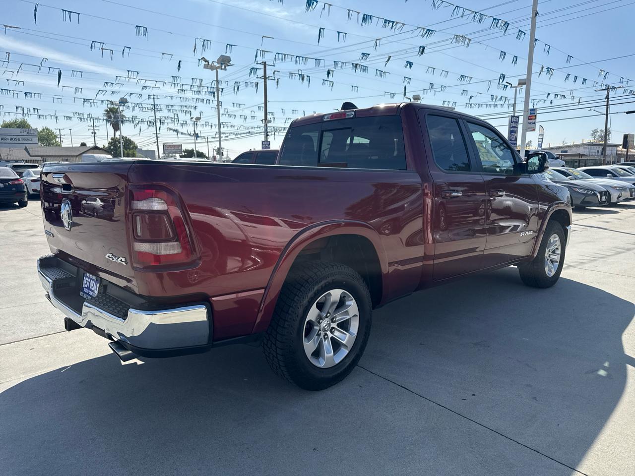 RAM 1500 Laramie 4x4 Quad Cab 6'4" Box 2020