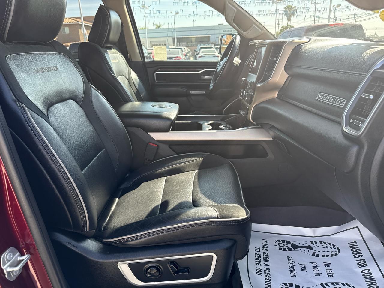 RAM 1500 Laramie 4x4 Quad Cab 6'4" Box 2020