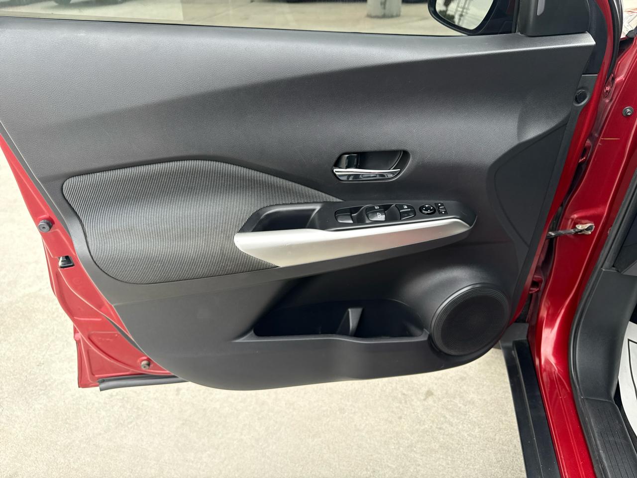 Nissan Kicks SV FWD 2019