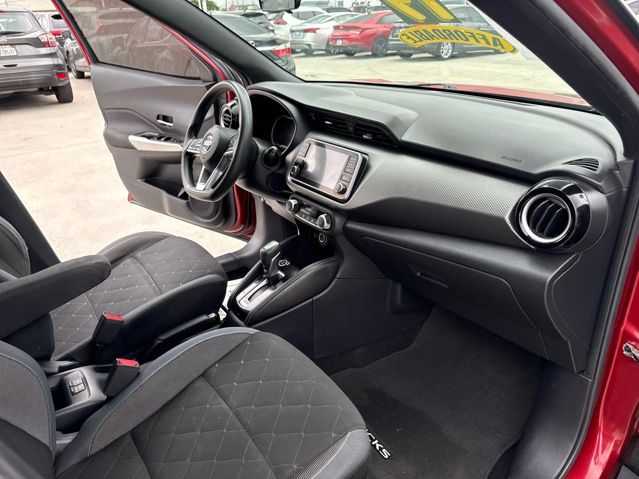 Nissan Kicks SV FWD 2019
