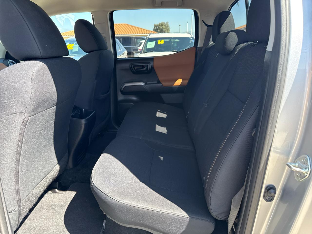 Toyota Tacoma SR5 Double Cab 5' Bed I4 4x2 AT (Natl) 2018