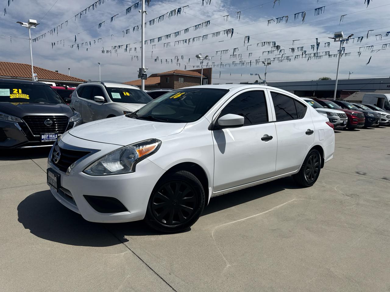 Nissan Versa 4dr Sdn CVT 1.6 S Plus 2016