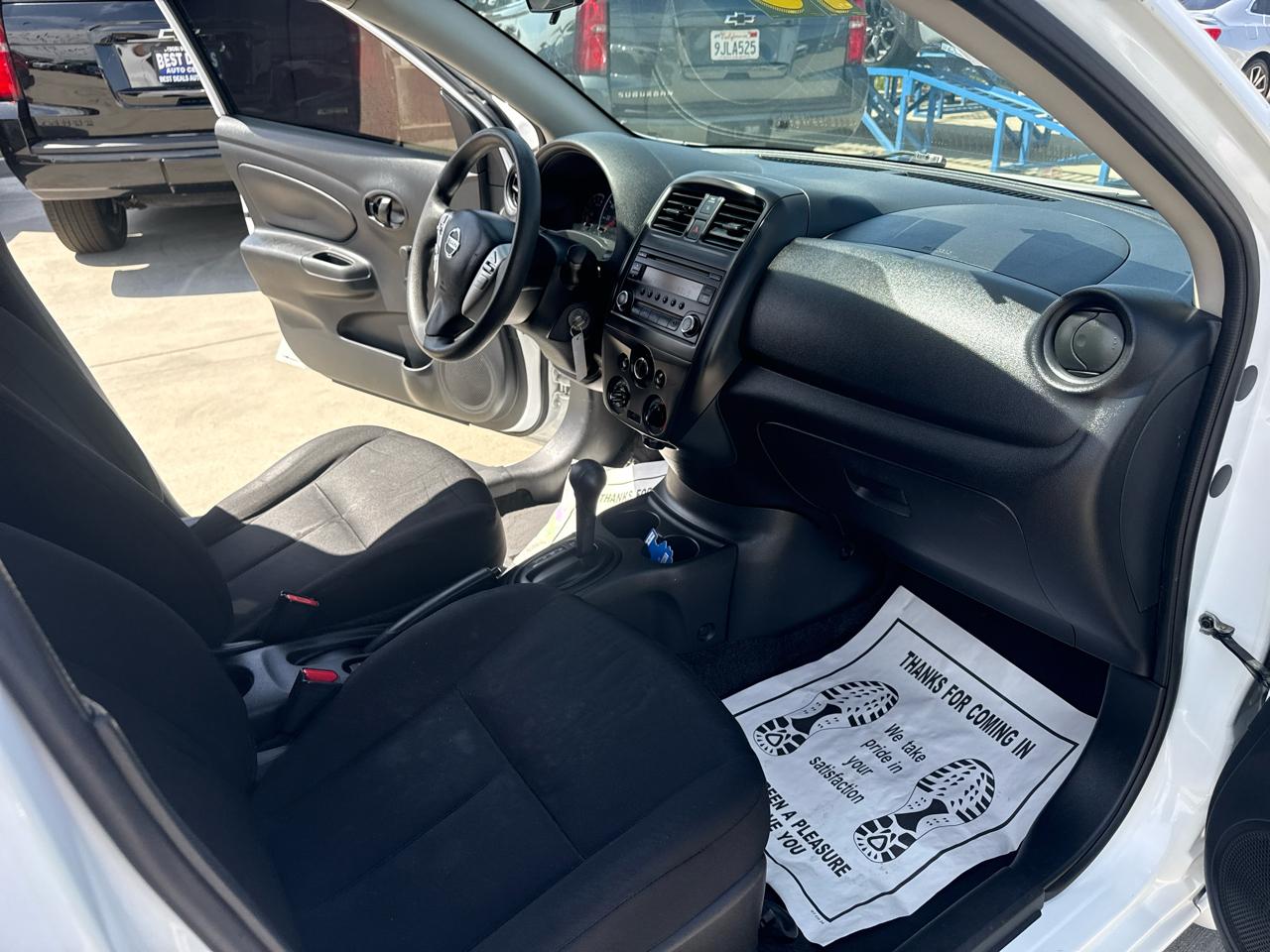 Nissan Versa 4dr Sdn CVT 1.6 S Plus 2016