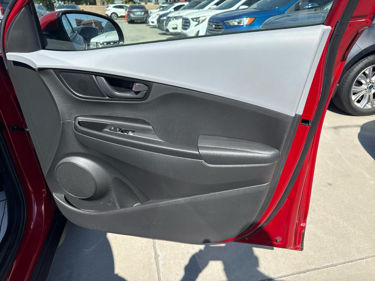 Hyundai Kona SE Auto FWD 2021