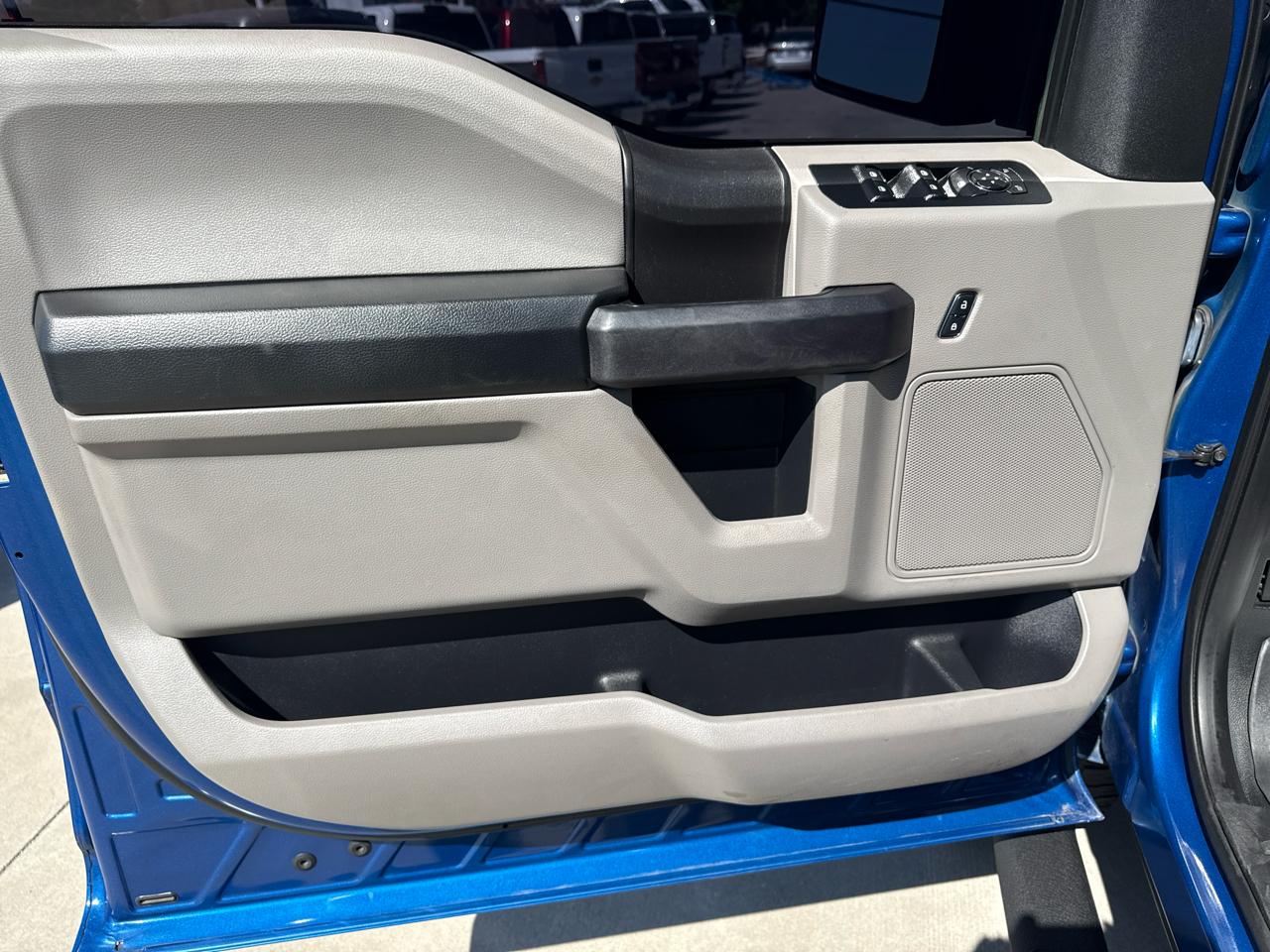 Ford F-150 2WD SuperCab 145" XL 2017