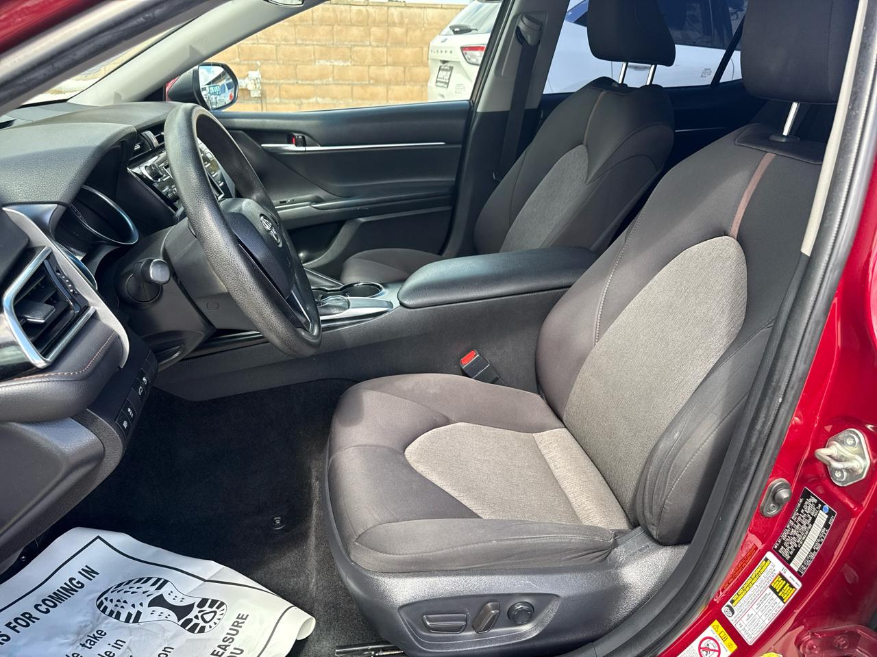 Toyota Camry XLE Auto (Natl) 2018