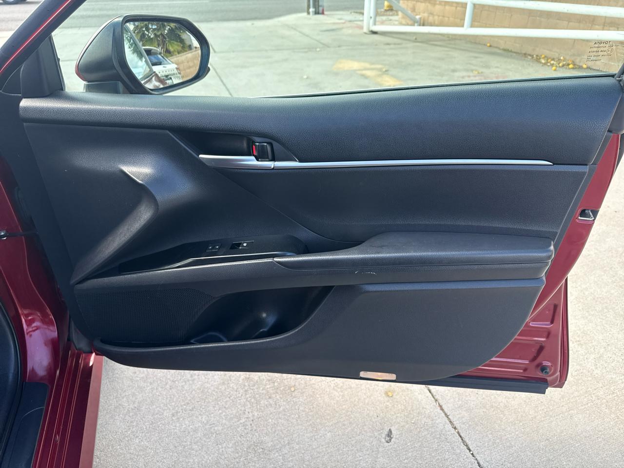 Toyota Camry XLE Auto (Natl) 2018