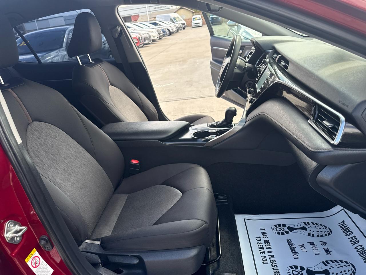 Toyota Camry XLE Auto (Natl) 2018