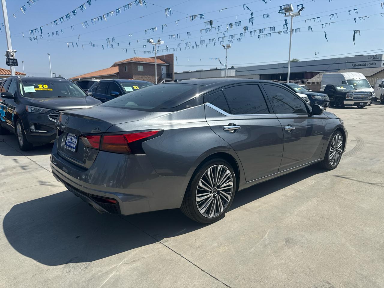 Nissan Altima 2.5 SL Sedan 2023