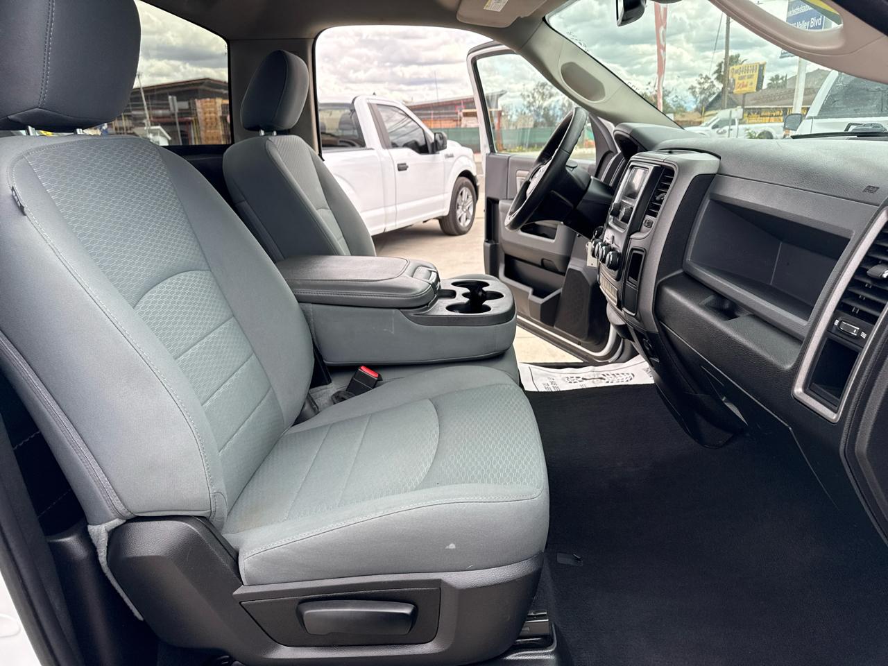 RAM 1500 Classic Tradesman 4x2 Reg Cab 6'4" Box 2019