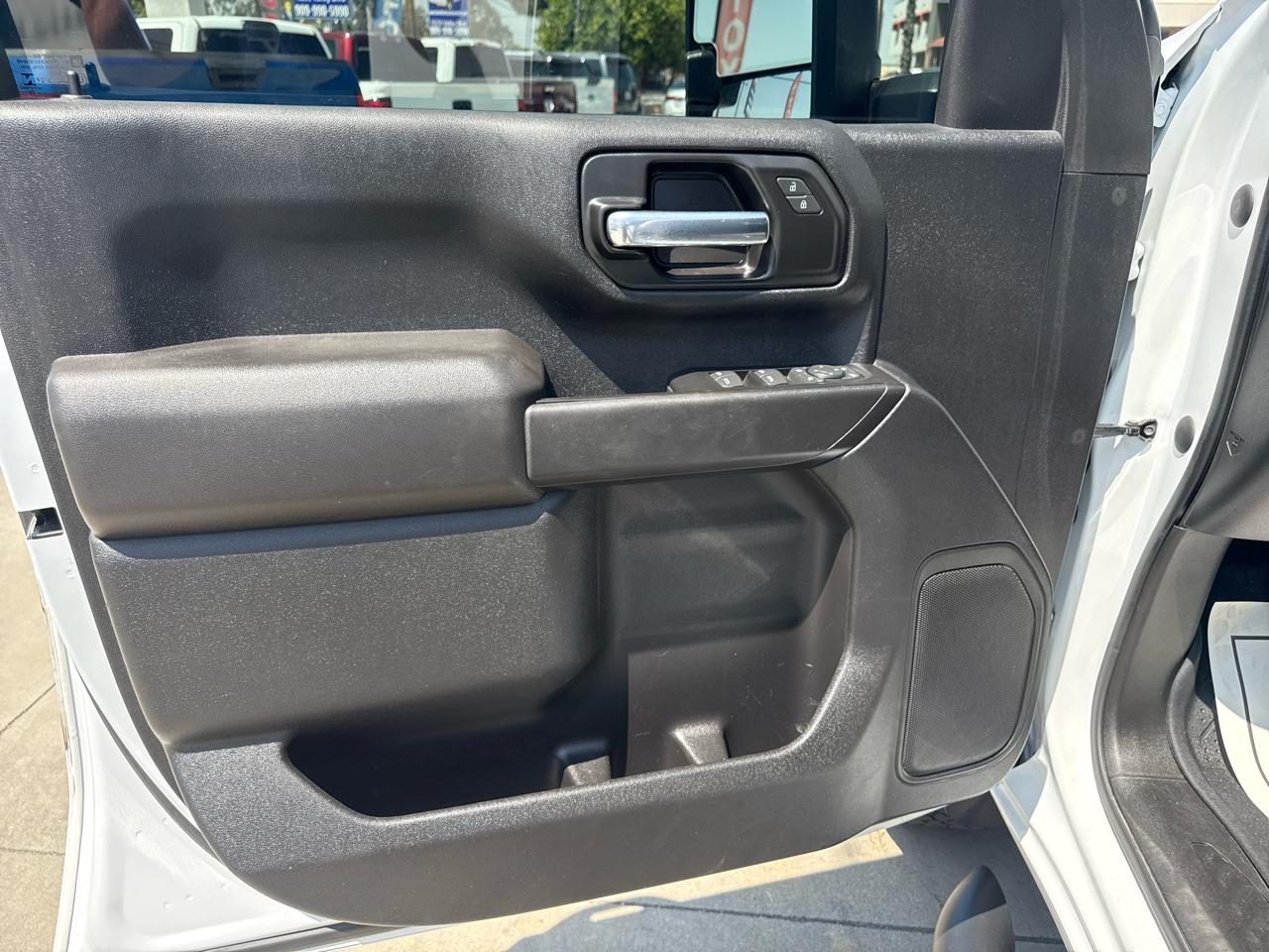 Chevrolet Silverado 2500HD 4WD Crew Cab 159" Custom 2020
