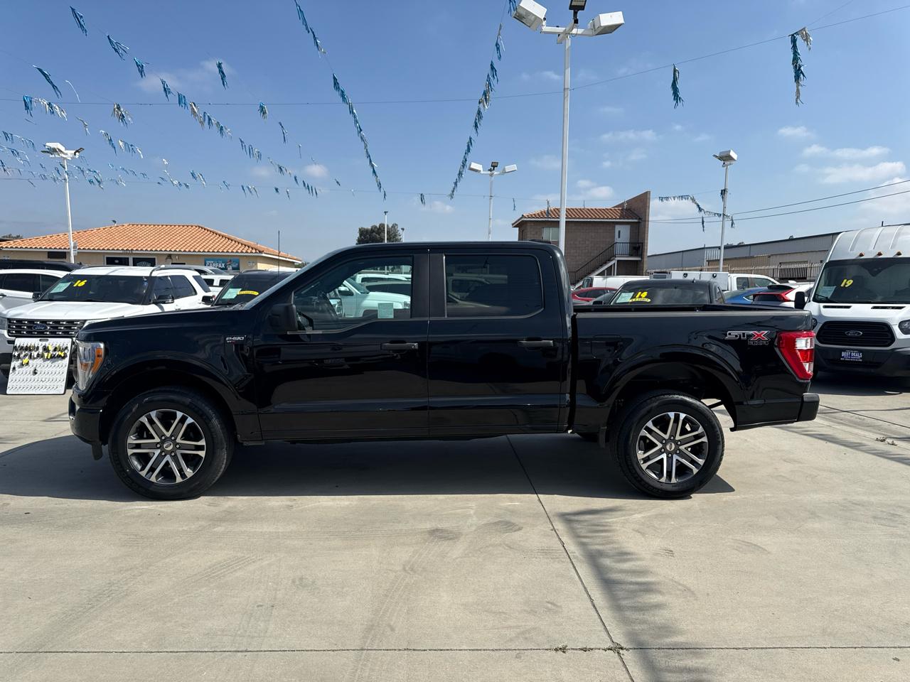 Ford F-150 XL 4WD SuperCrew 5.5' Box 2022