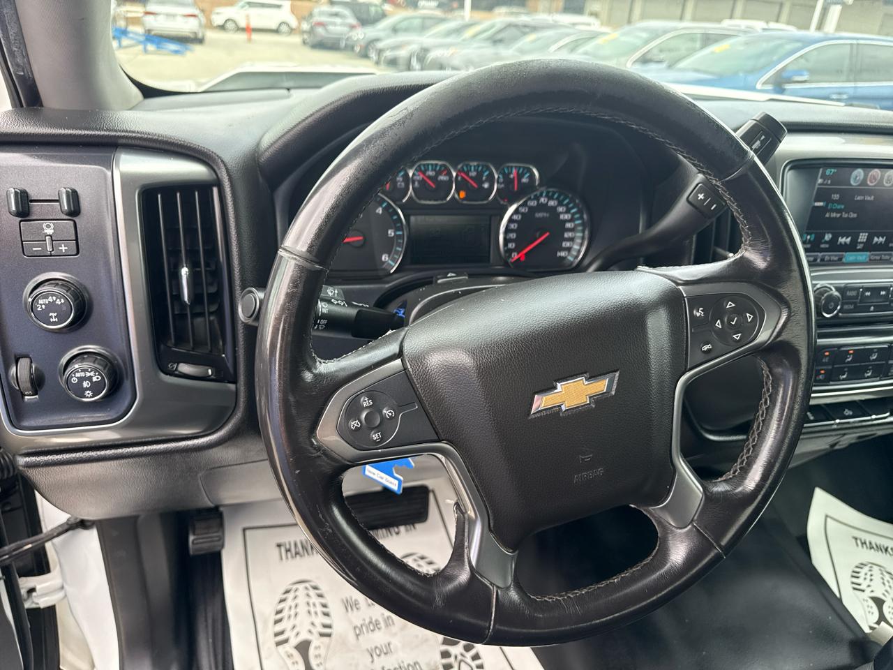 Chevrolet Silverado 1500 4WD Crew Cab 143.5" LT w/1LT 2017