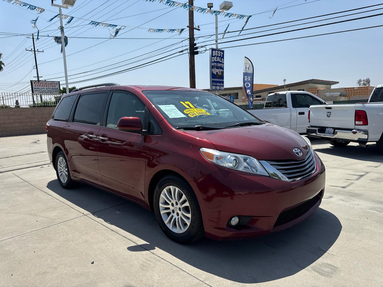 Toyota Sienna XLE Auto Access Seat FWD 7-Passenger (Natl) 2017