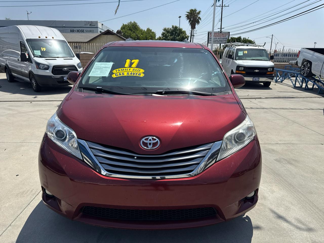 Toyota Sienna XLE Auto Access Seat FWD 7-Passenger (Natl) 2017