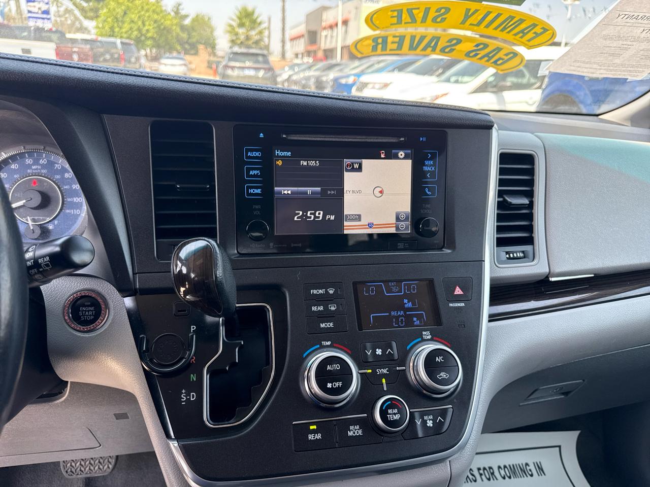 Toyota Sienna XLE Auto Access Seat FWD 7-Passenger (Natl) 2017