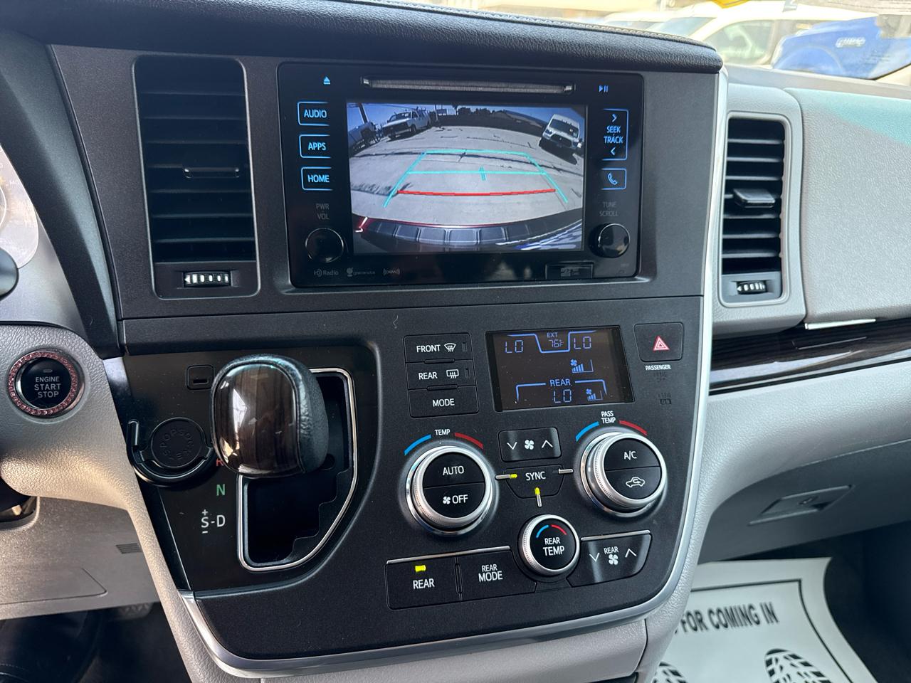 Toyota Sienna XLE Auto Access Seat FWD 7-Passenger (Natl) 2017