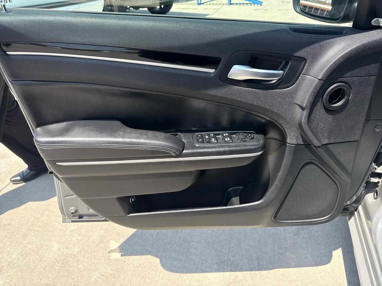 Chrysler 300 300S AWD 2019