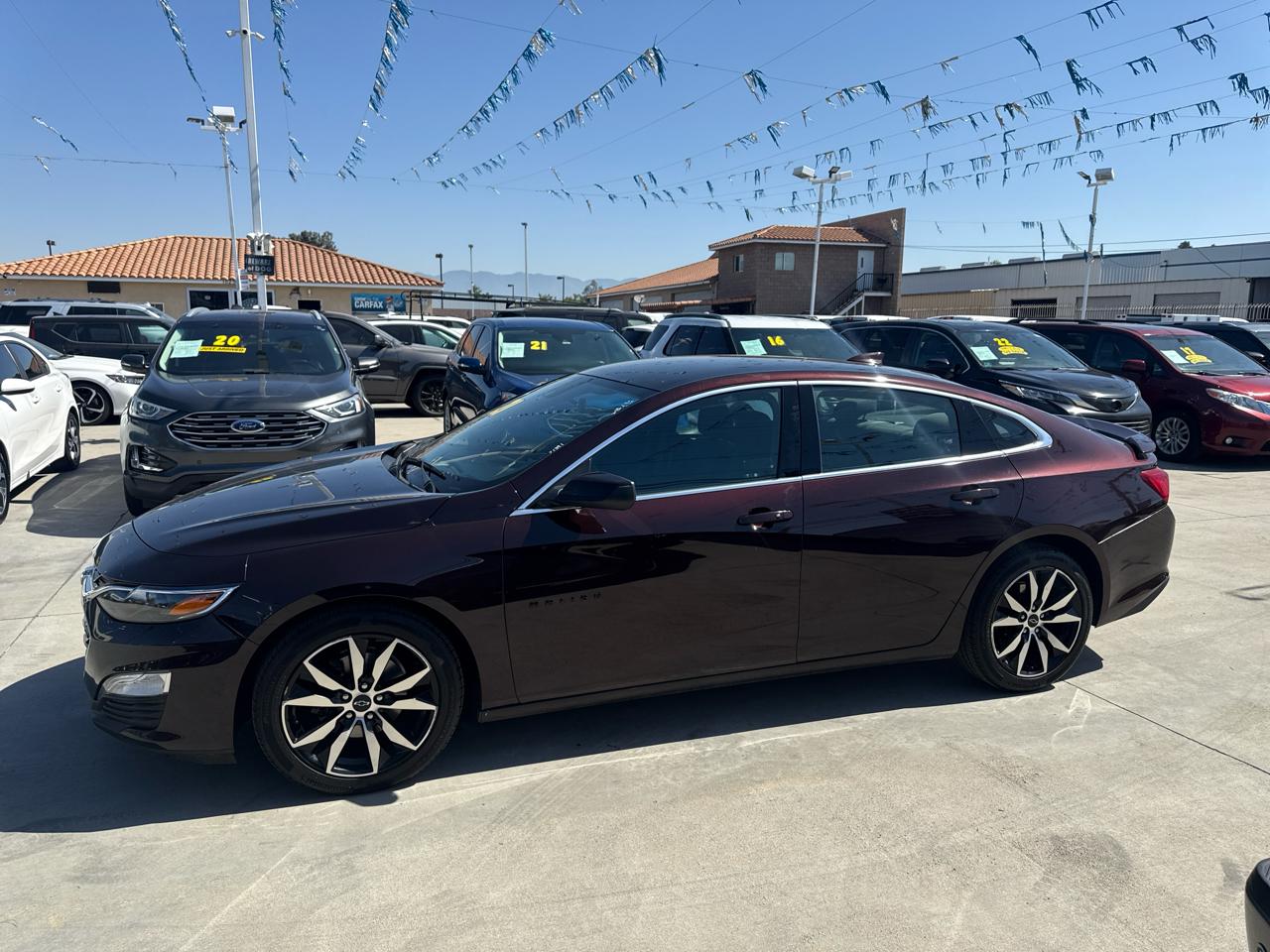Chevrolet Malibu 4dr Sdn RS 2021