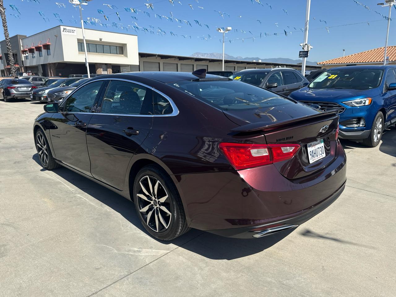 Chevrolet Malibu 4dr Sdn RS 2021