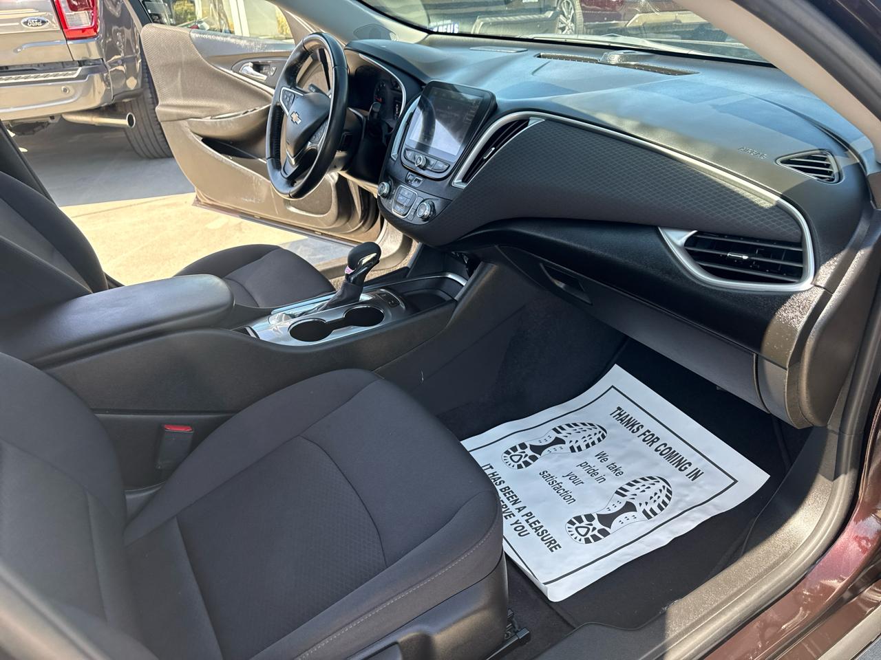 Chevrolet Malibu 4dr Sdn RS 2021