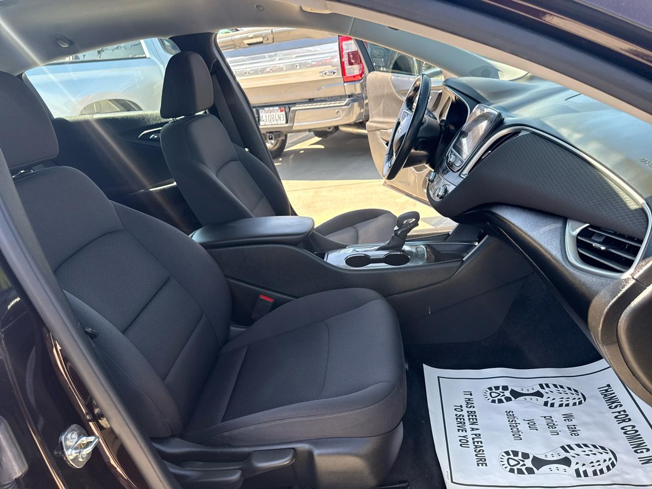 Chevrolet Malibu 4dr Sdn RS 2021