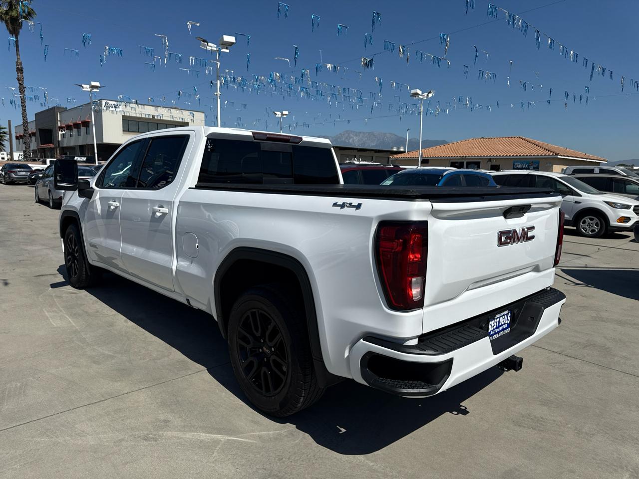 GMC Sierra 1500 4WD Crew Cab 157" Elevation 2021