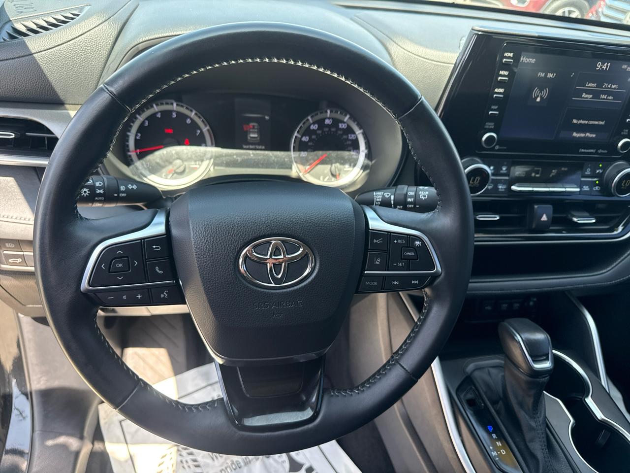 Toyota Highlander LE AWD (Natl) 2021