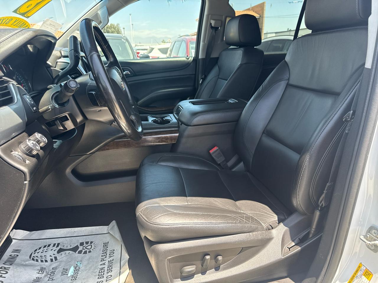 Chevrolet Suburban 4WD 4dr 1500 LT 2018