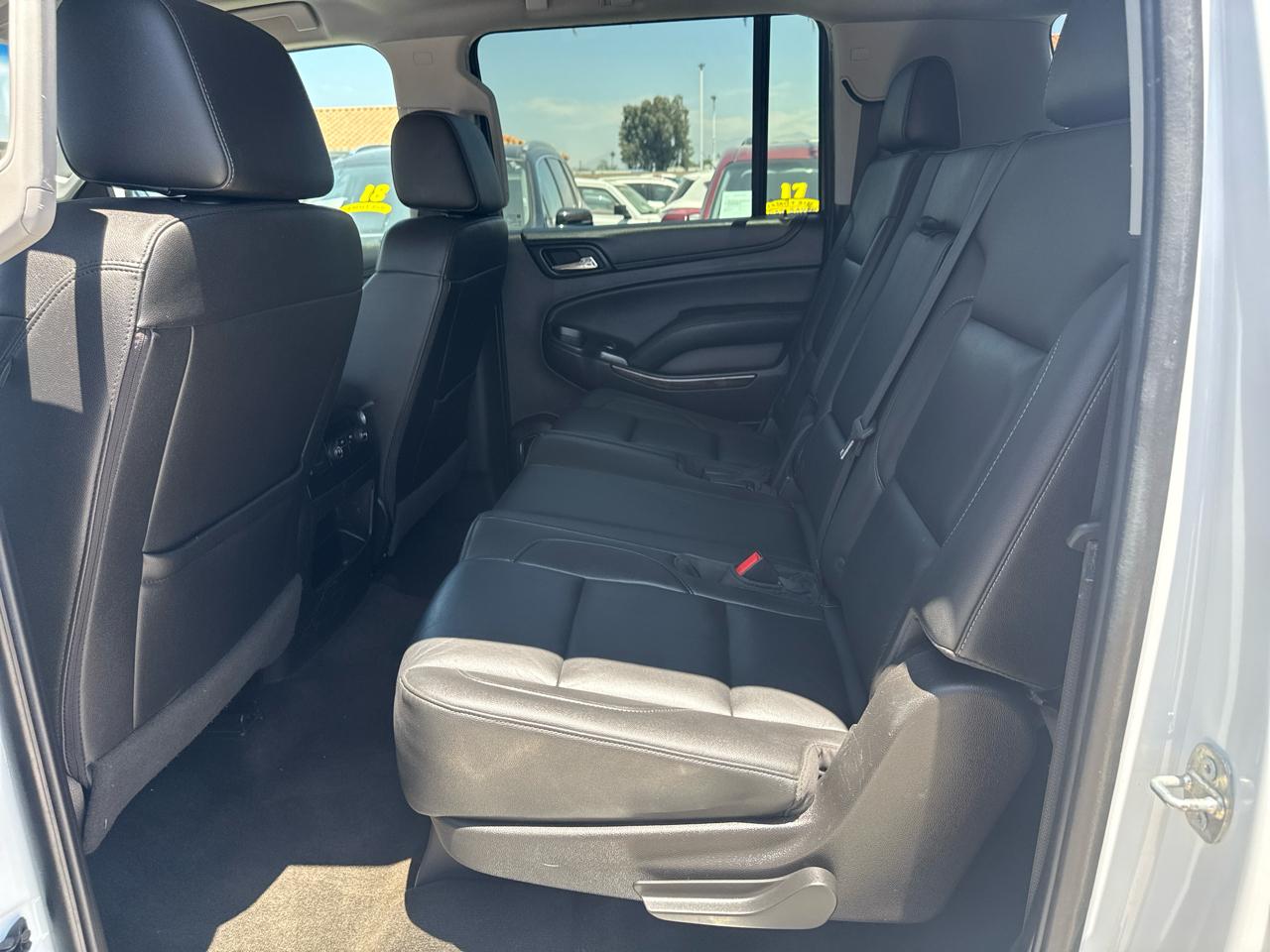 Chevrolet Suburban 4WD 4dr 1500 LT 2018