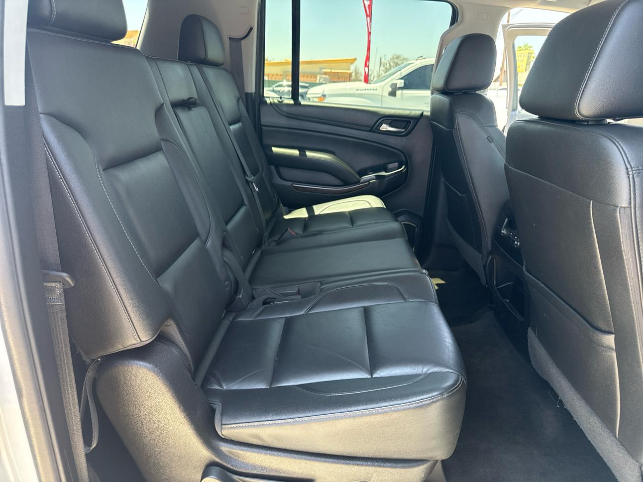 Chevrolet Suburban 4WD 4dr 1500 LT 2018