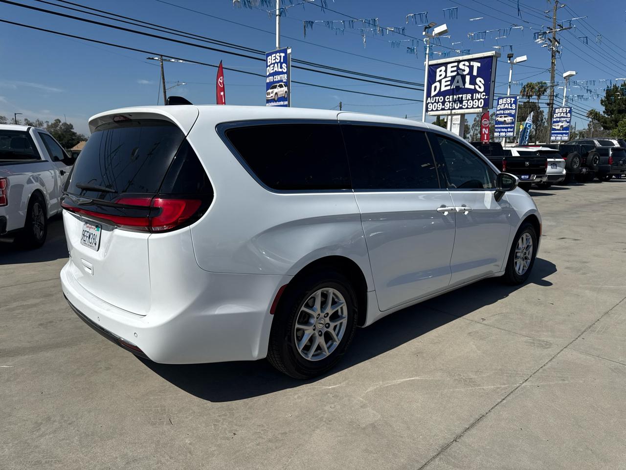 Chrysler Pacifica Touring L FWD 2023