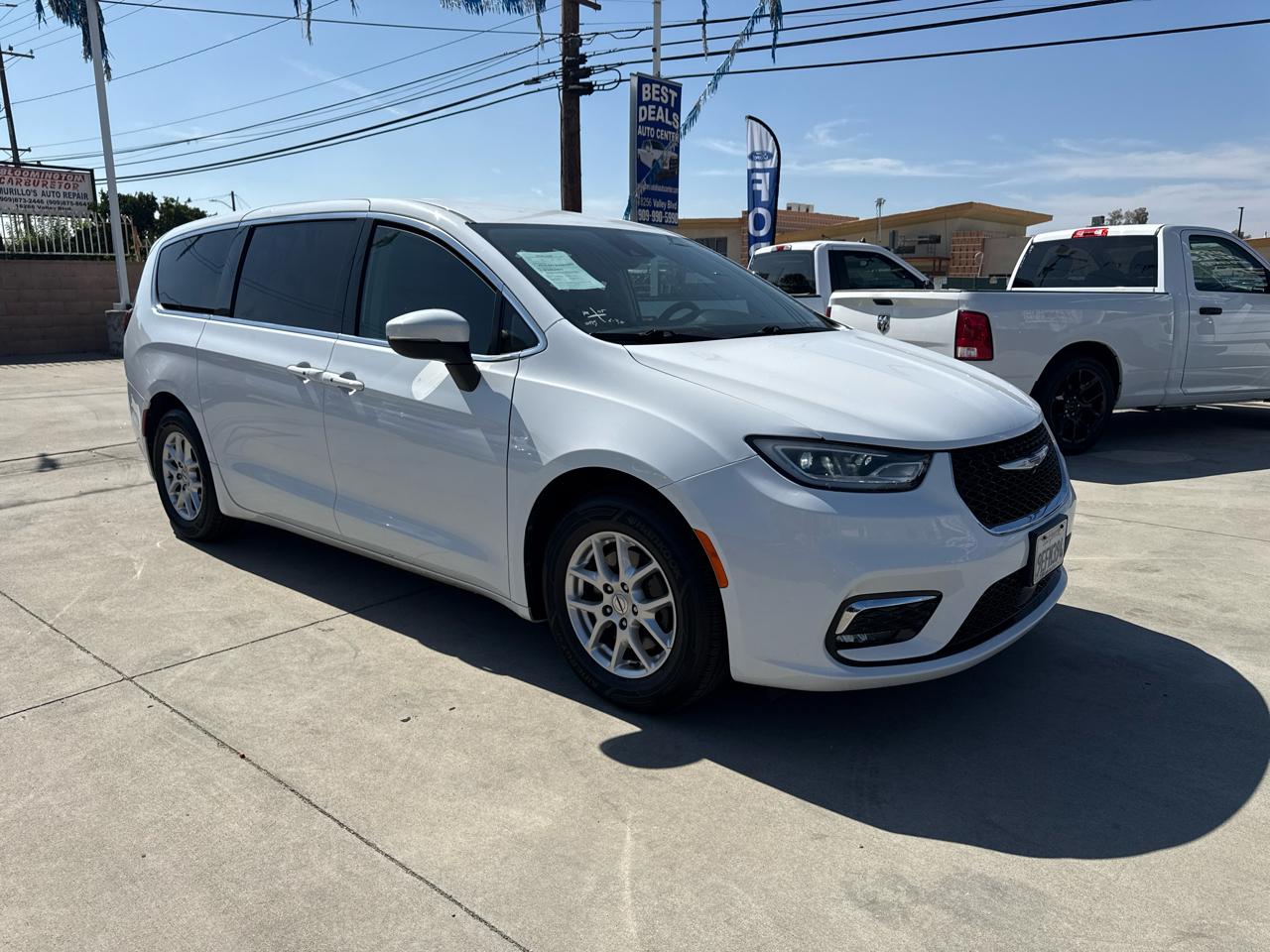 Chrysler Pacifica Touring L FWD 2023