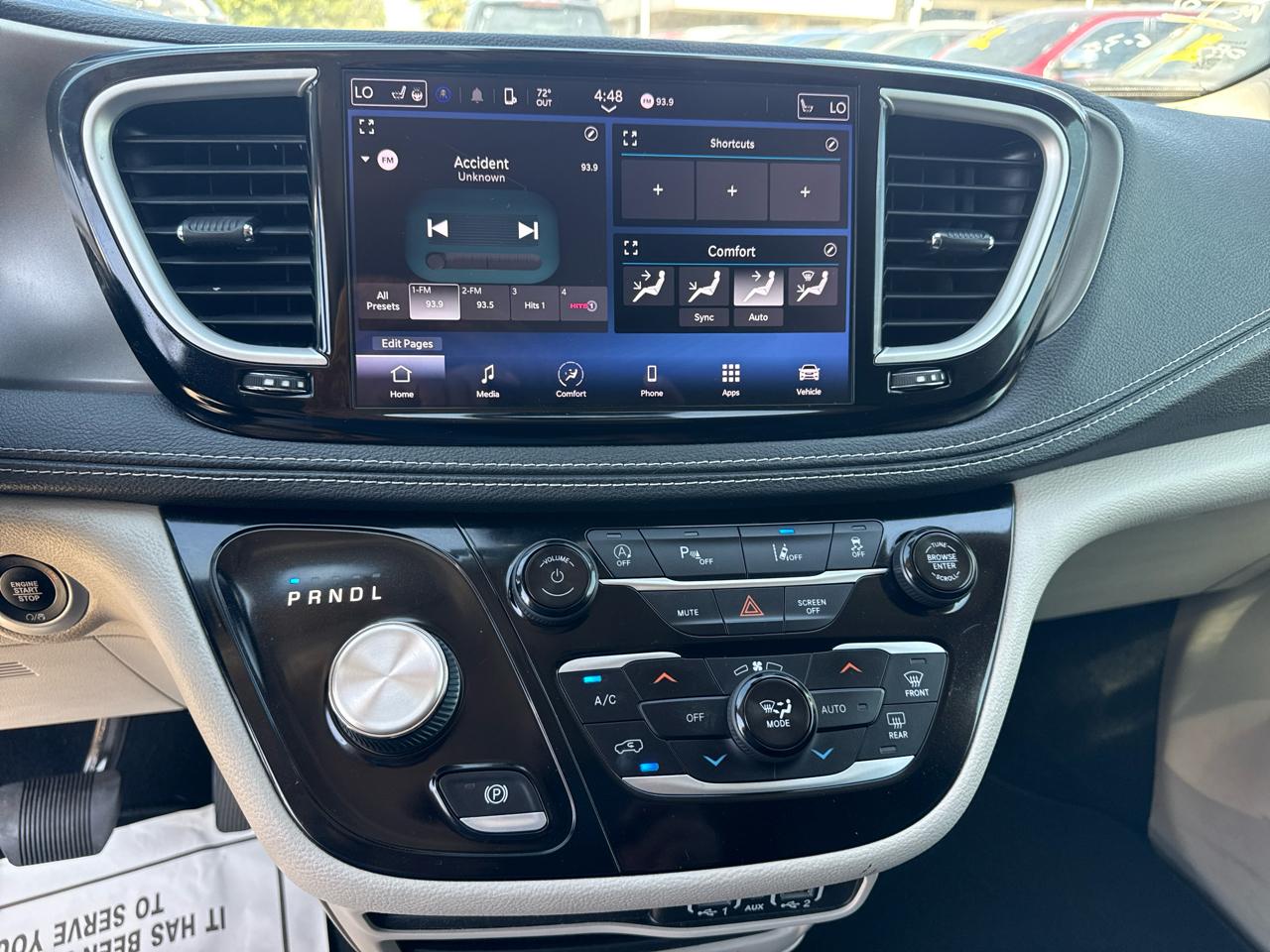 Chrysler Pacifica Touring L FWD 2023