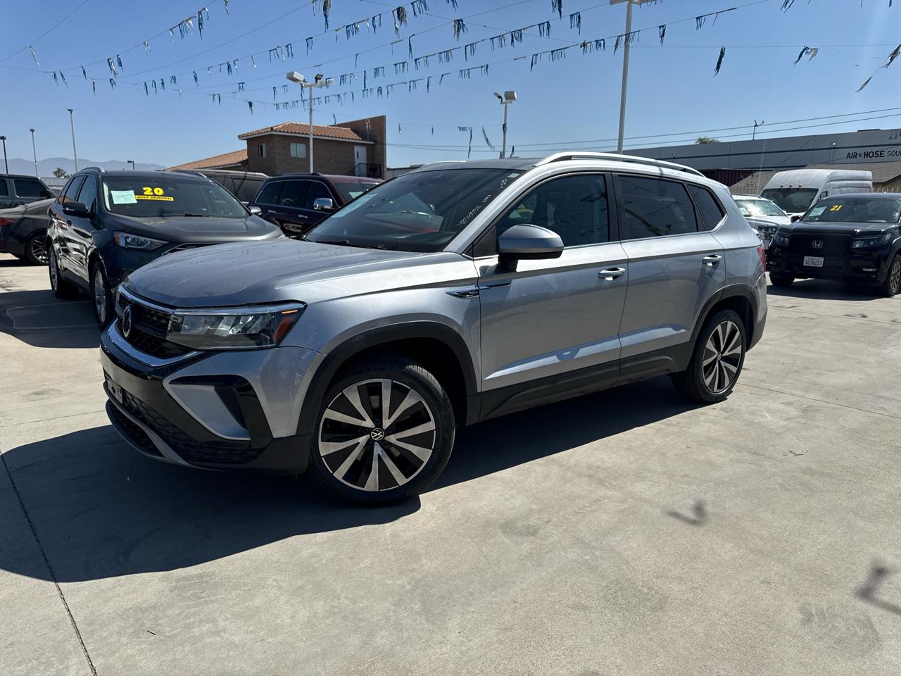 Volkswagen Taos SE FWD 2023