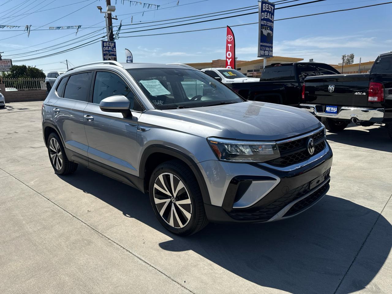 Volkswagen Taos SE FWD 2023