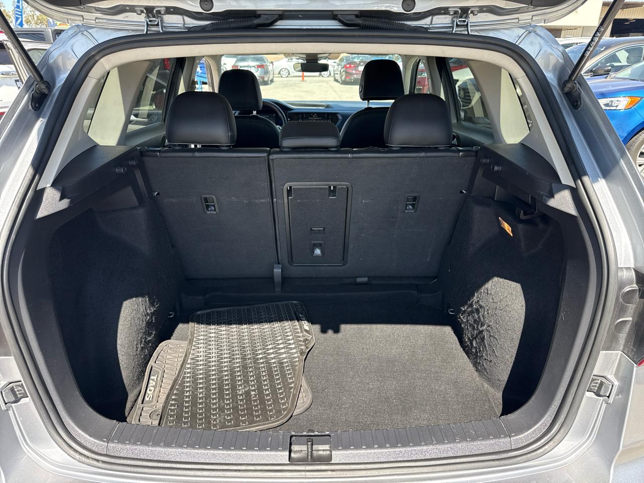 Volkswagen Taos SE FWD 2023