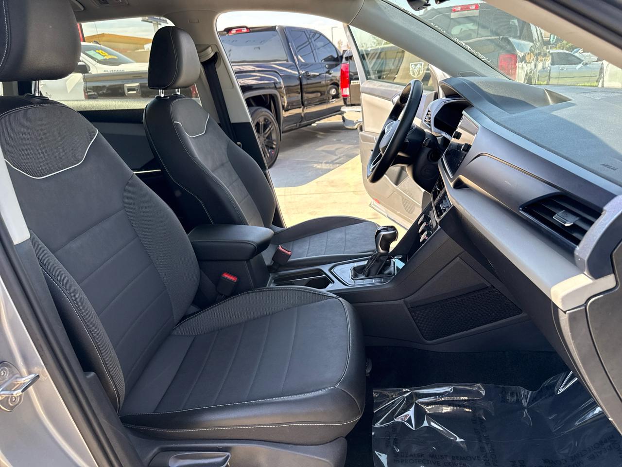 Volkswagen Taos SE FWD 2023
