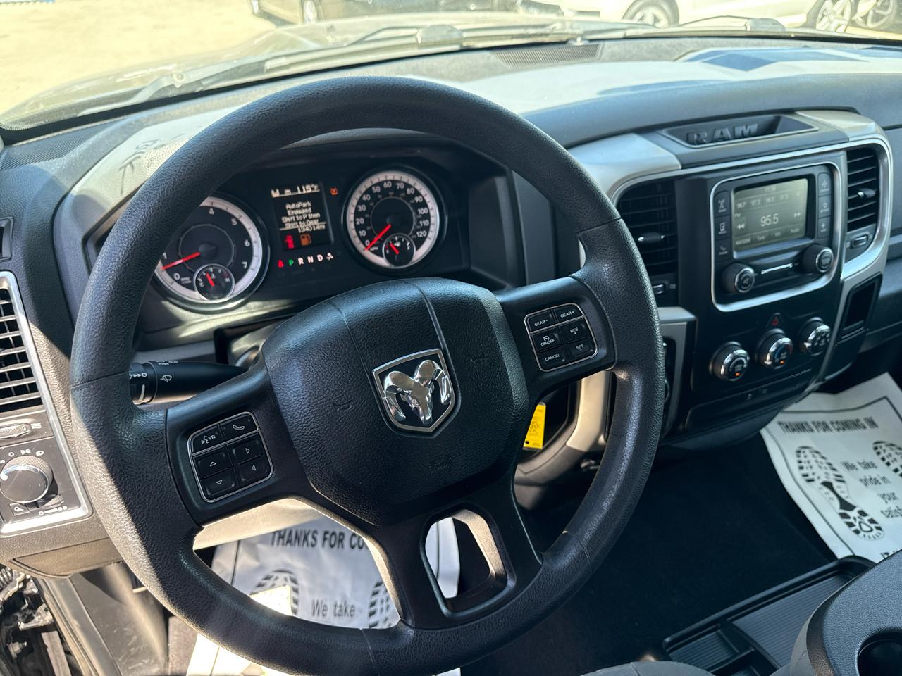 RAM 1500 Classic SLT 4x4 Crew Cab 6'4" Box 2020