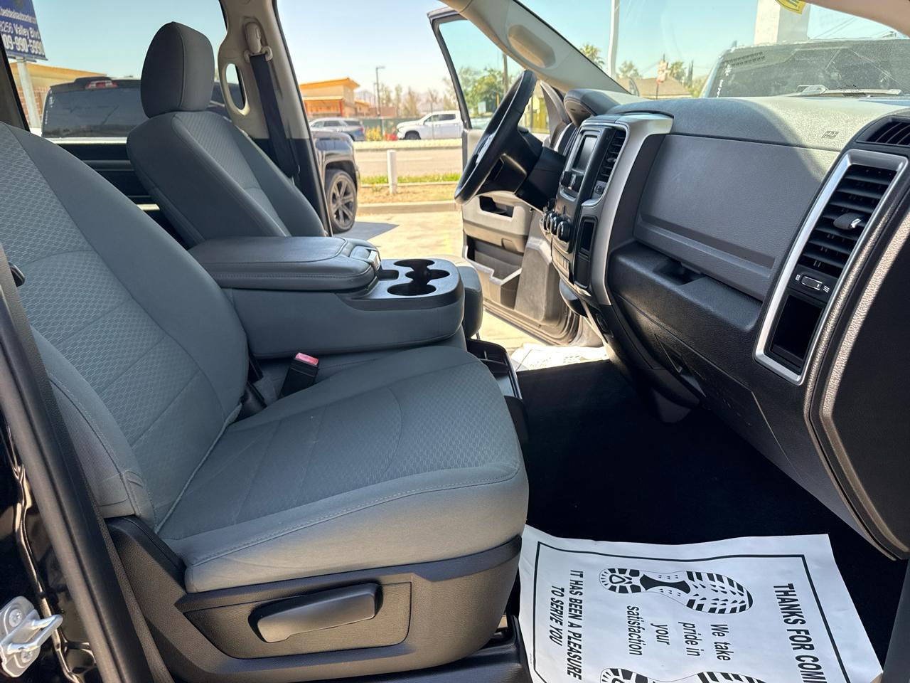 RAM 1500 Classic SLT 4x4 Crew Cab 6'4" Box 2020