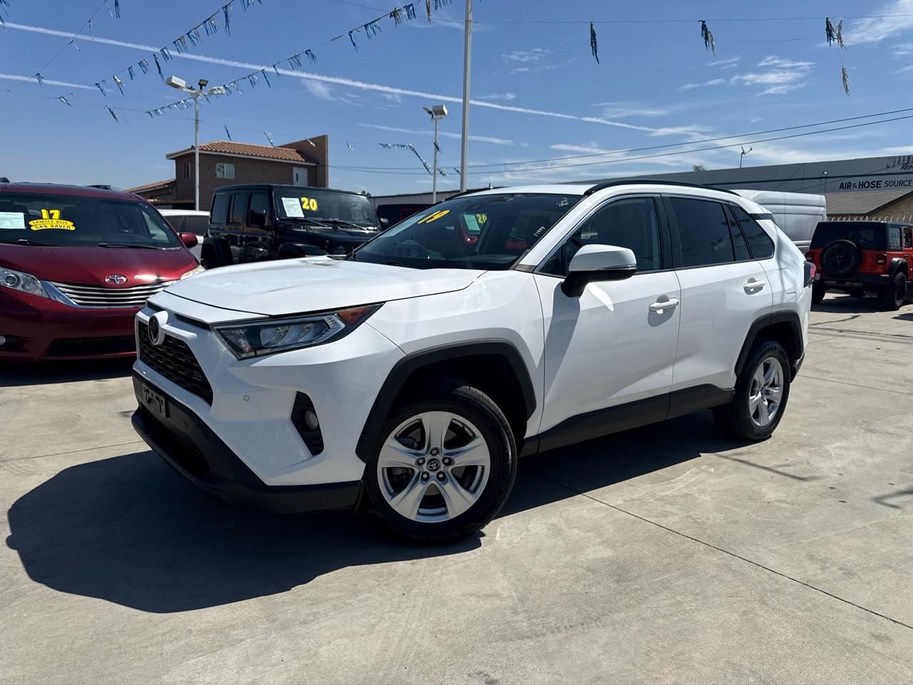 Toyota RAV4 XLE AWD (Natl) 2019
