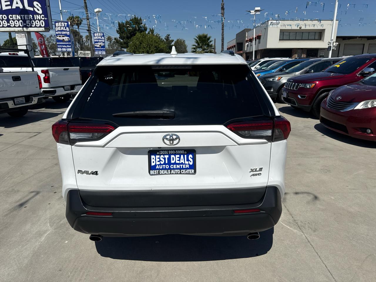 Toyota RAV4 XLE AWD (Natl) 2019