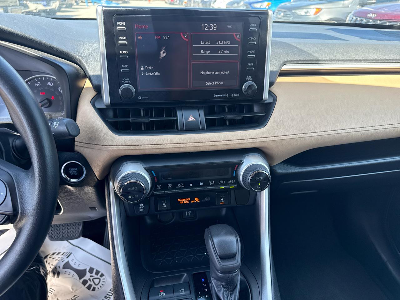 Toyota RAV4 XLE AWD (Natl) 2019