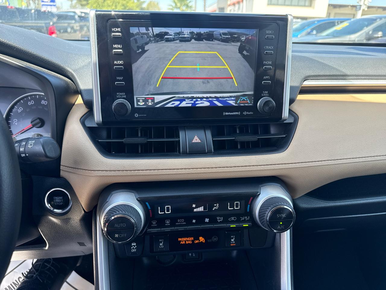 Toyota RAV4 XLE AWD (Natl) 2019