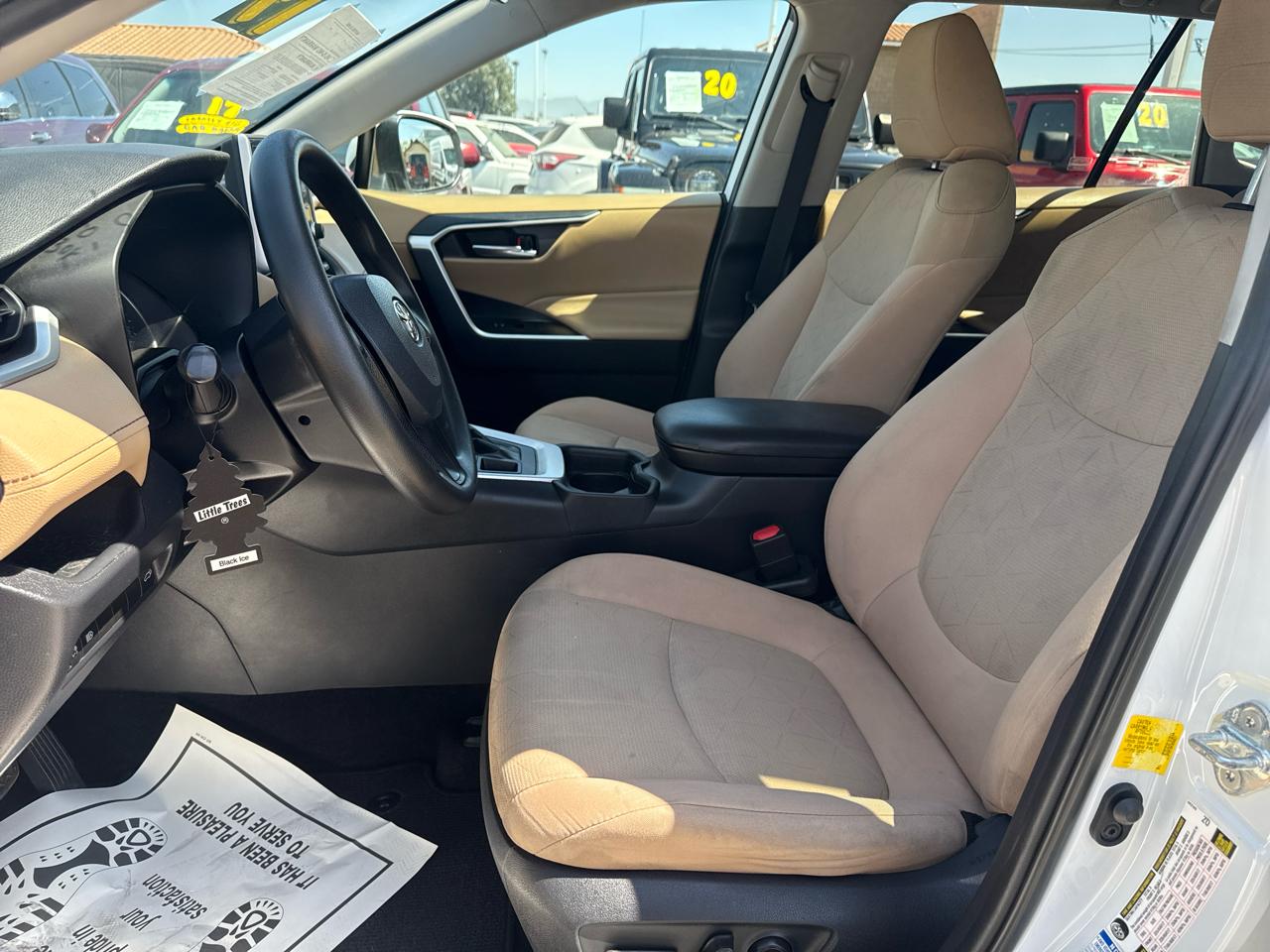 Toyota RAV4 XLE AWD (Natl) 2019