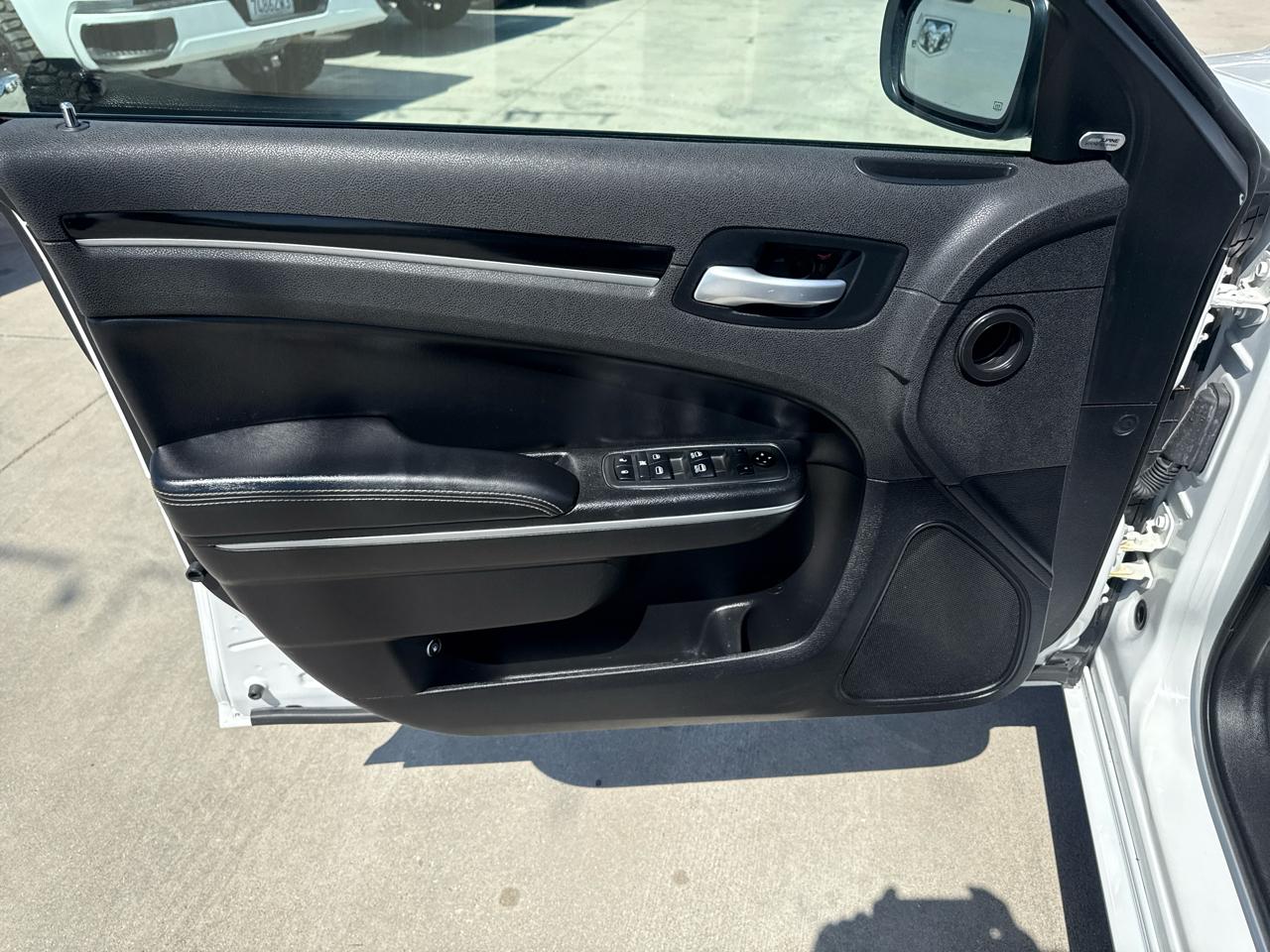 Chrysler 300 300S RWD 2021