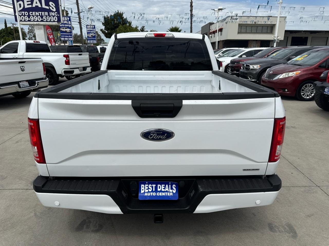 Ford F-150 2WD Reg Cab 141" XLT 2015