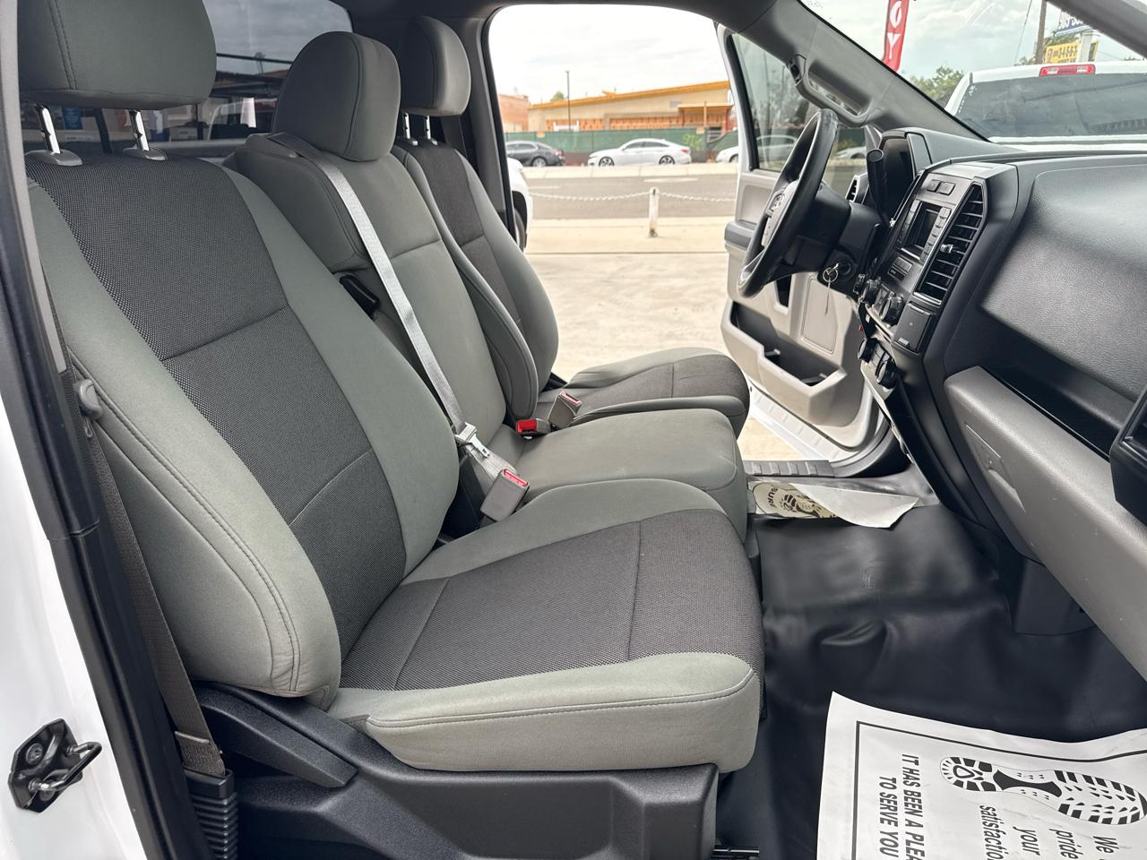 Ford F-150 2WD Reg Cab 141" XLT 2015